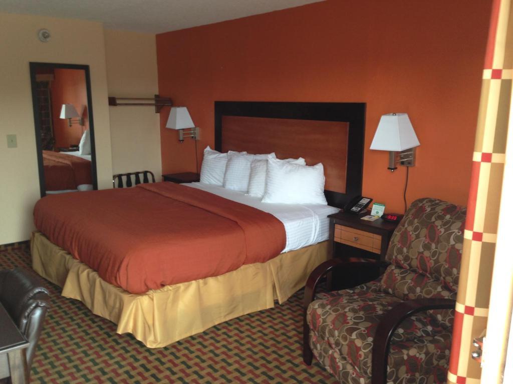 Days Inn By Wyndham Independence Exterior photo